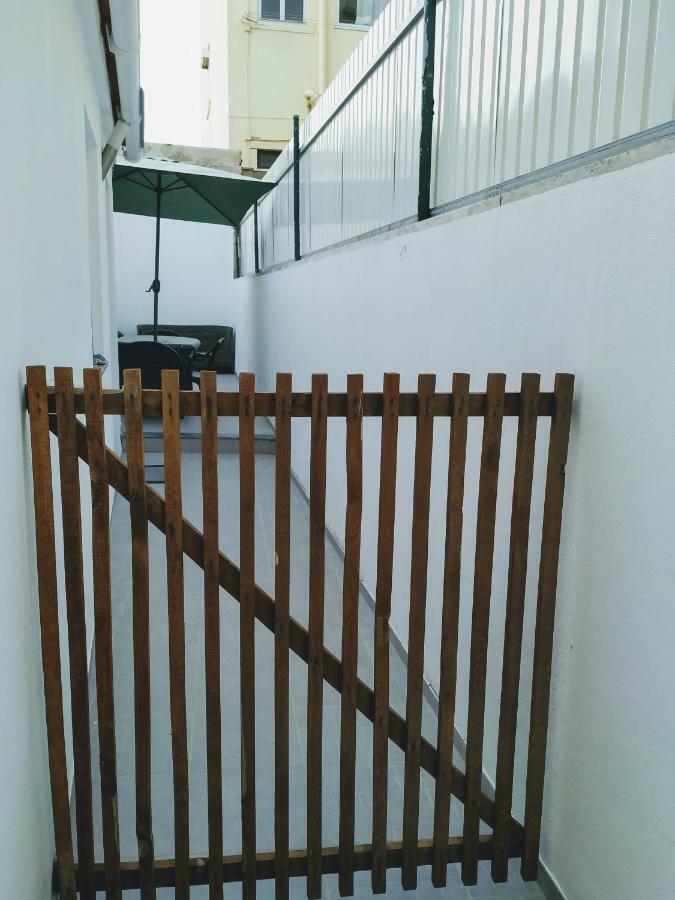 Corner House Apartman Trafaria Kültér fotó